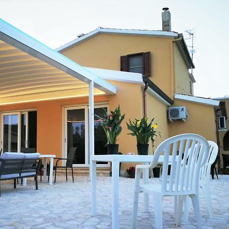 B&B Fiori Di Pesco Fertilia Luaran gambar