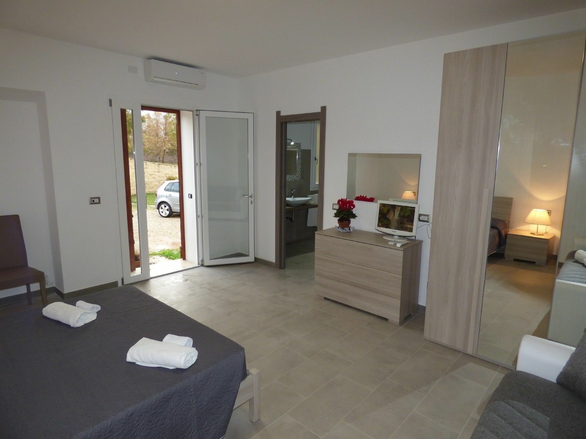 B&B Fiori Di Pesco Fertilia Luaran gambar